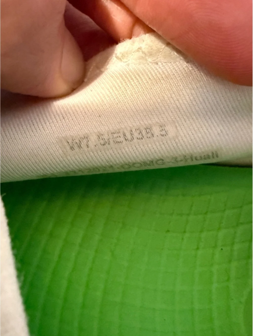 OOFOS white slip